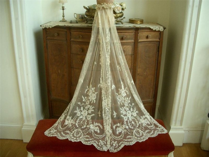 Antique Wedding Veil (gorgeous!)