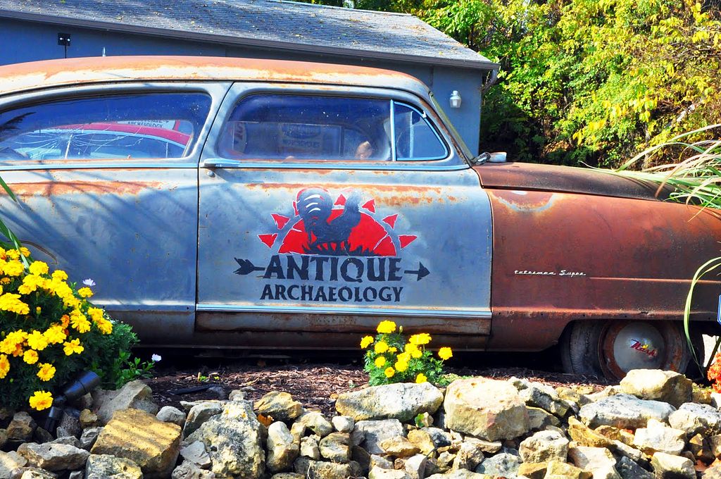 American Pickers: What Makes This Show So Popular? - Antique Vintage